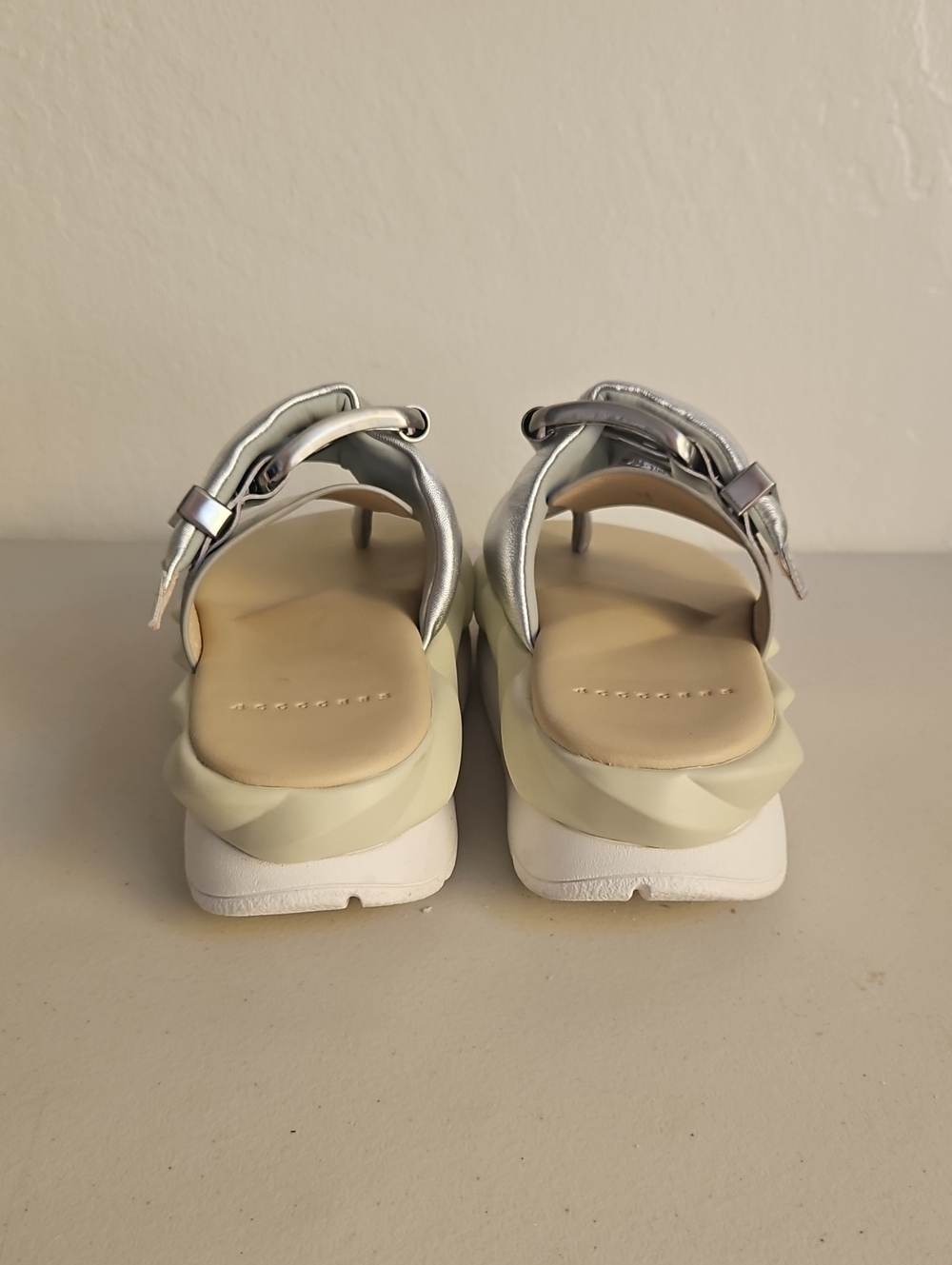 4CCCCEES Mellow Glow Leather Platform Slide ln Silver - Picture 4 of 6